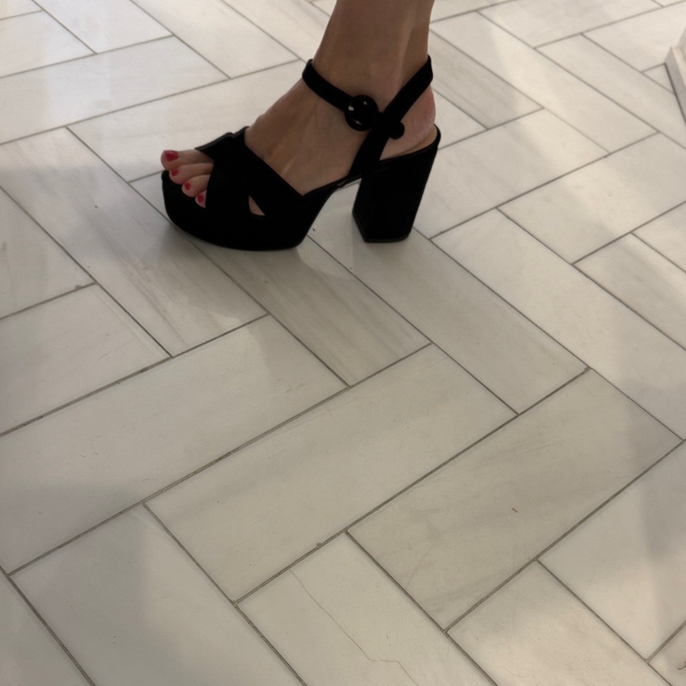 Elegant Black Platform Sandals